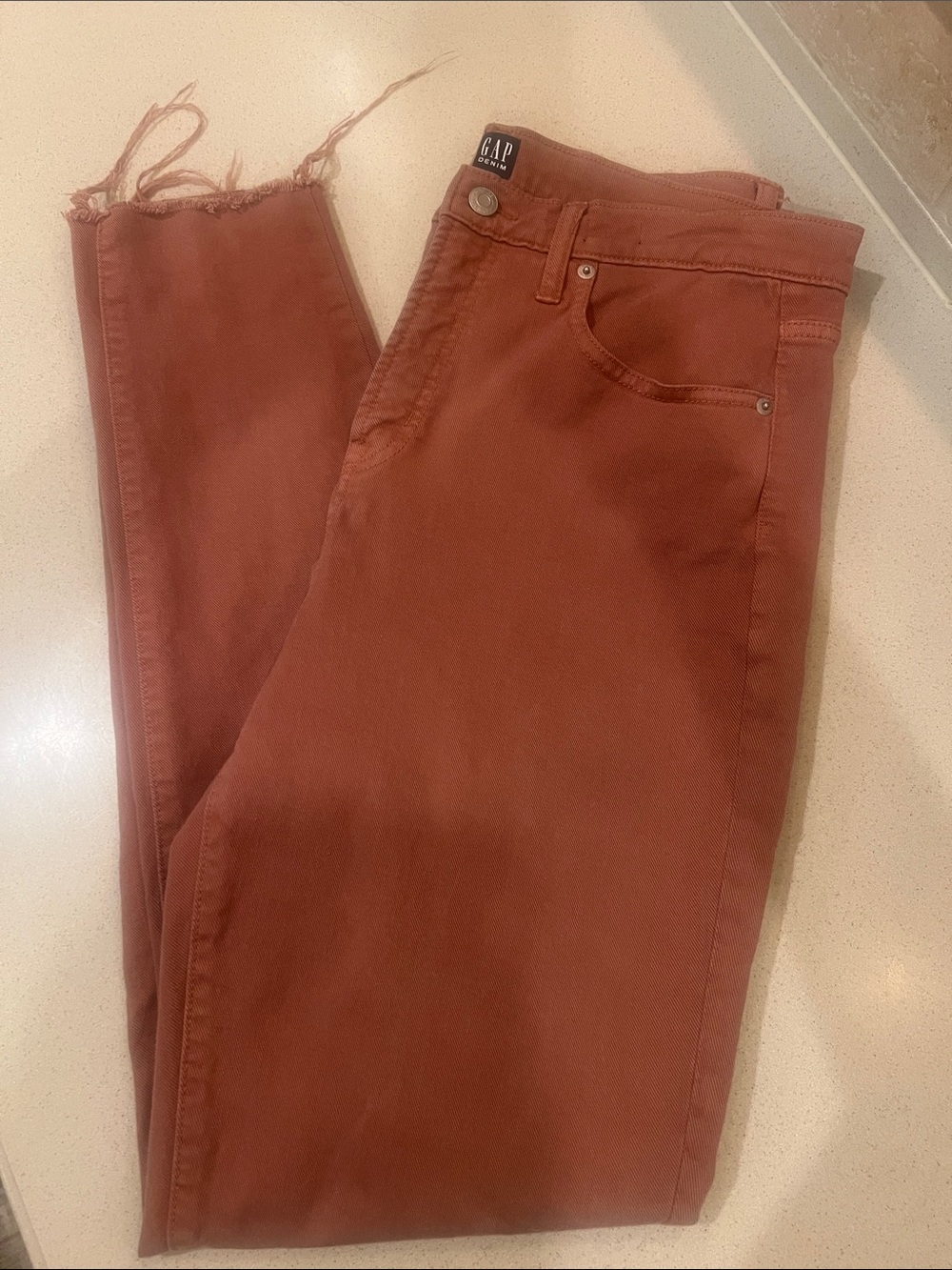 GAP women’s jeans in Rust